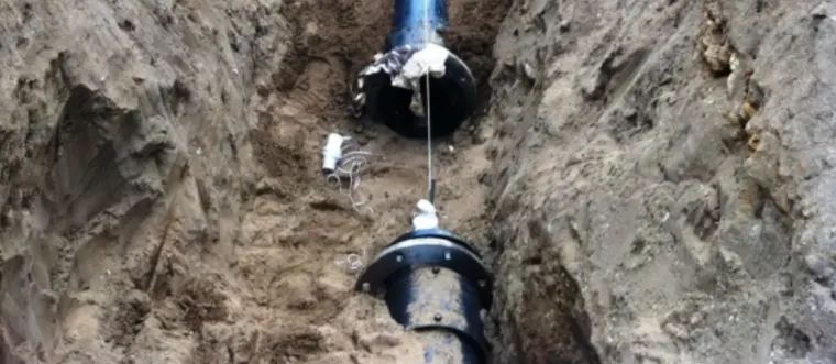 Tubería de matriz en excavación